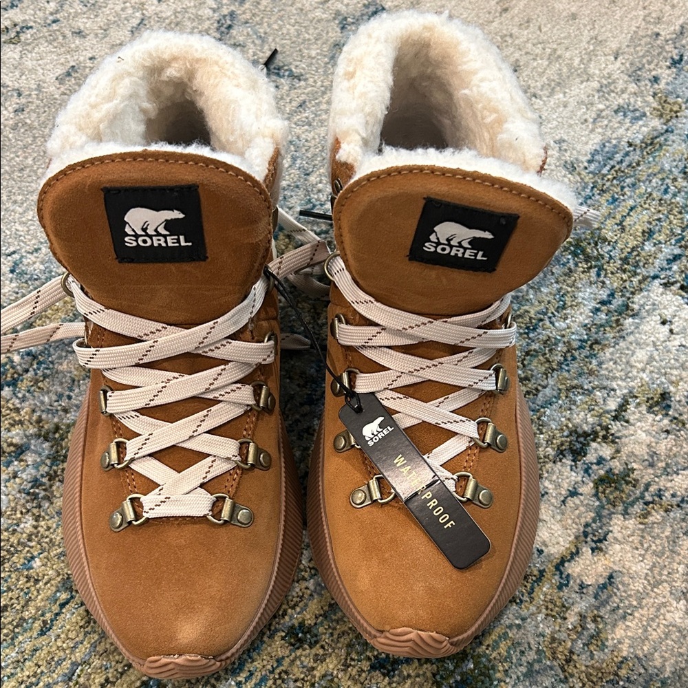 Sorel Tan suede waterproof Boots with Sherpa ankle lining